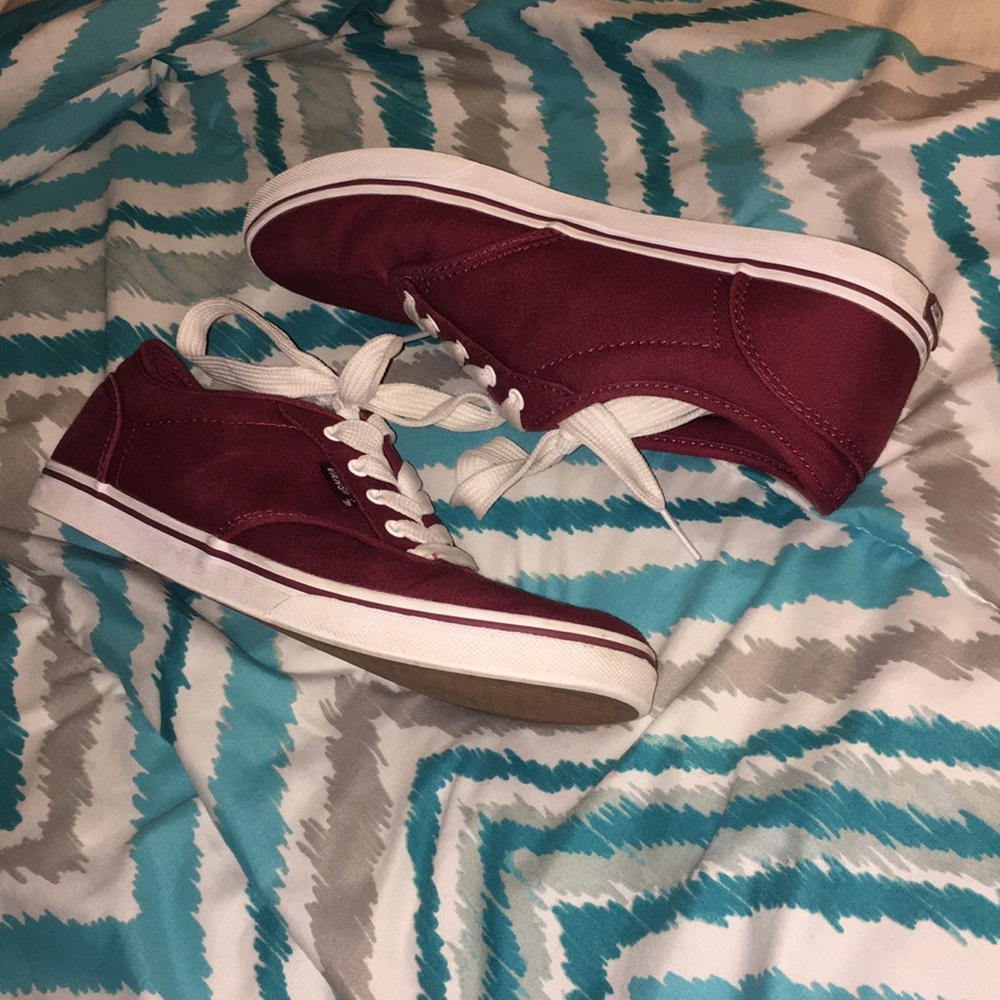 Burgundy vans - Picture 3 of 3